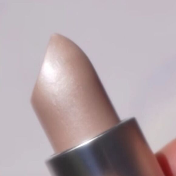 MAC Limited Edition 40th Anniversary Bringbacks Glazed/Frost Lipstick in Bubbles - Picture 4 of 16